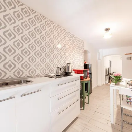Apartment Functional & Flat With Netflix